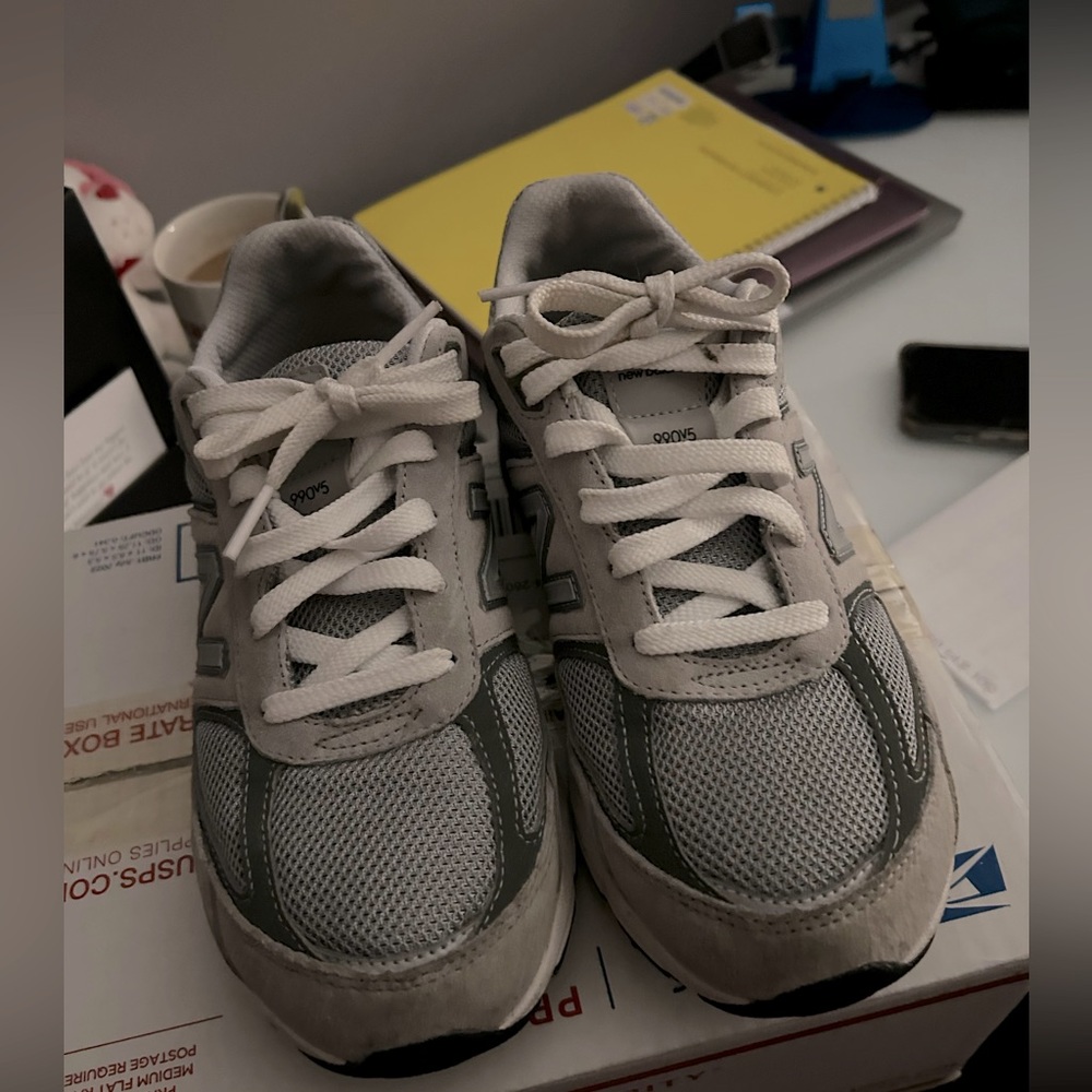 New Balance 990 V5 -Size 5